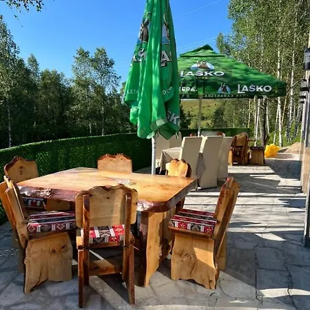 Etno Selo Raj Na Uvcu Lodge Sjenica